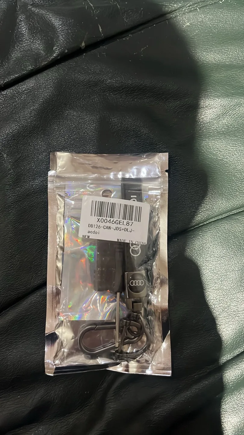 Audi Car Tire Valve Caps + Keychain image indicator(2)