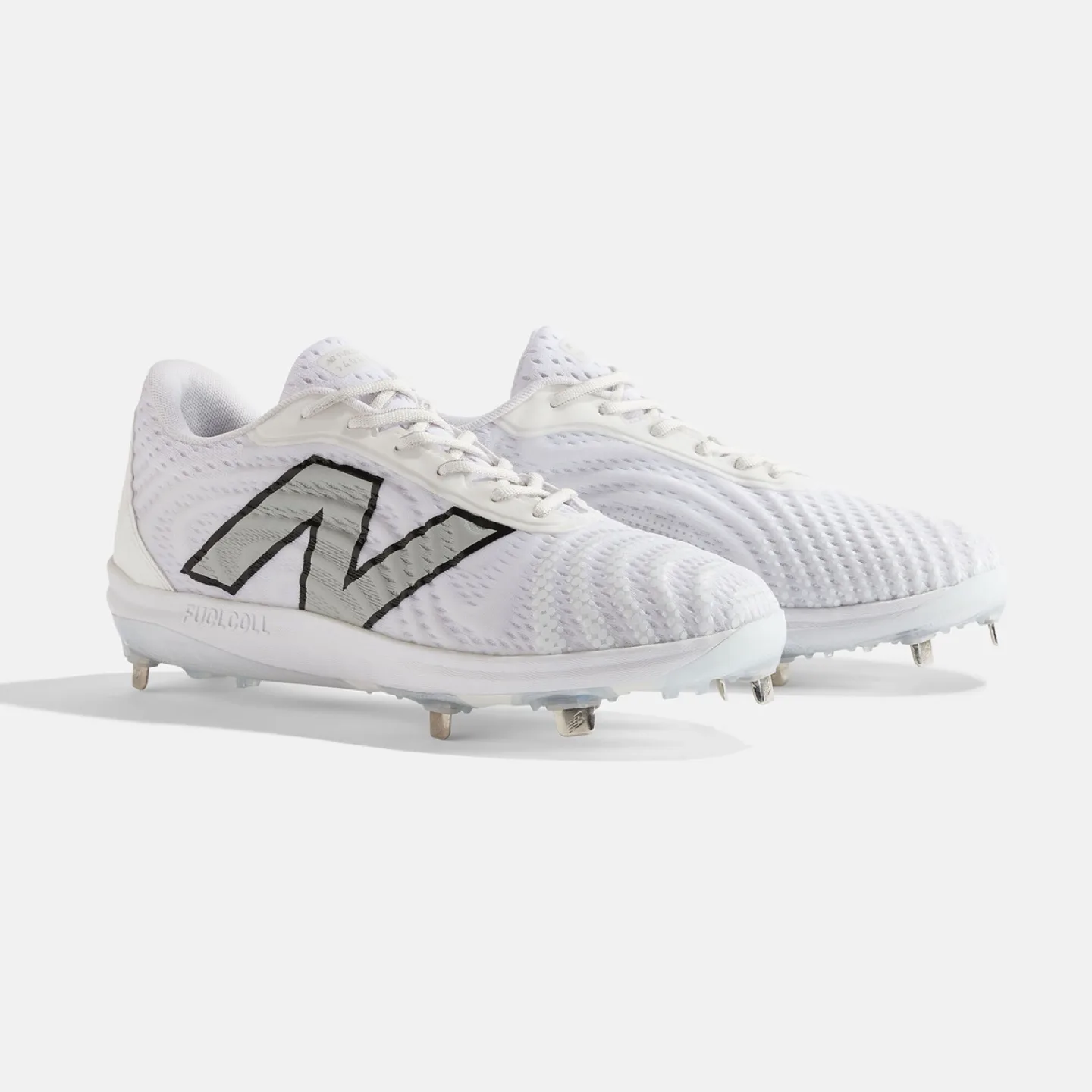 New Balance FuelCell 4040v7 Cleats - White image indicator(3)