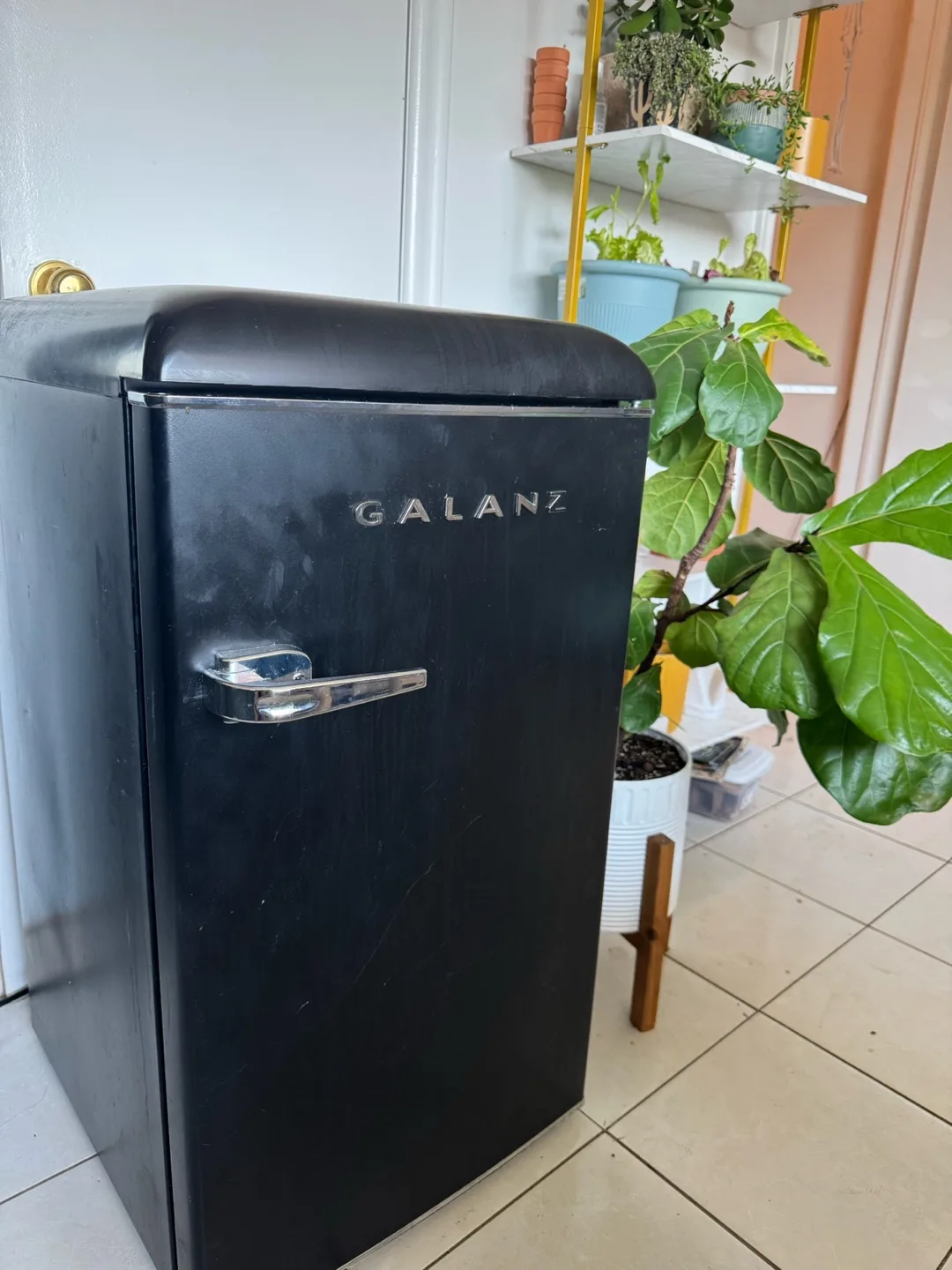 Galanz Retro Mini Fridge - Black thumbnail