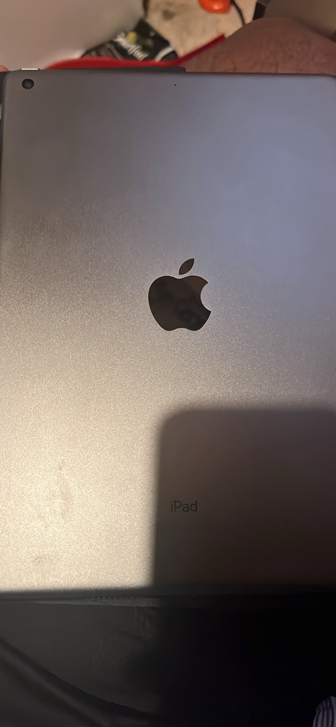 iPad 9th Gen (64GB) + Keyboard & Screen Protector - photo 4