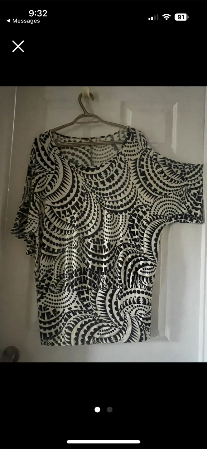 Black & White Patterned Dress image indicator(2)