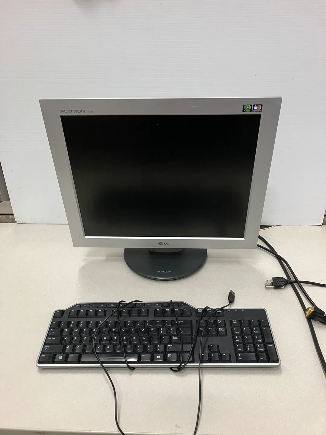 Retro Desktop monitor LG image indicator(2)