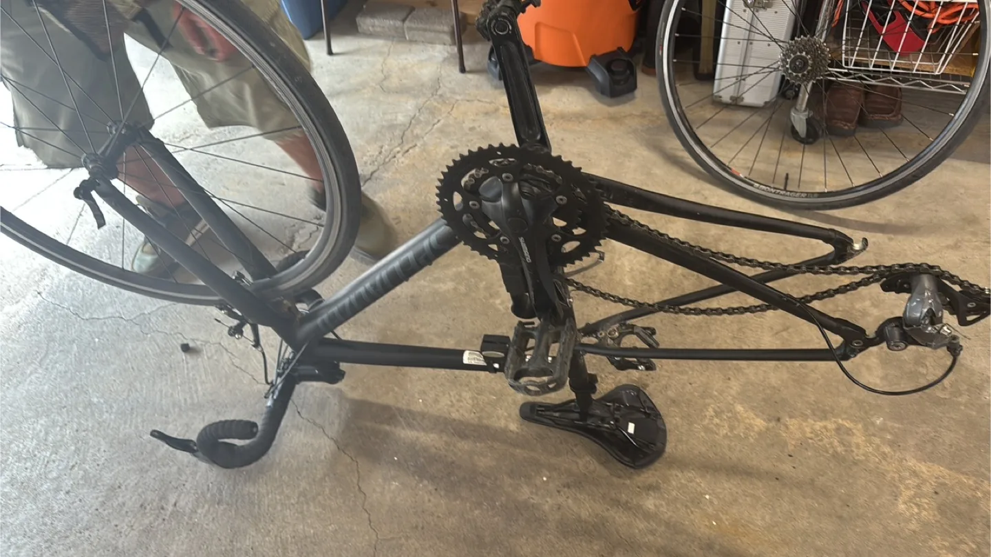 Specialized Road Bike - Black image indicator(6)