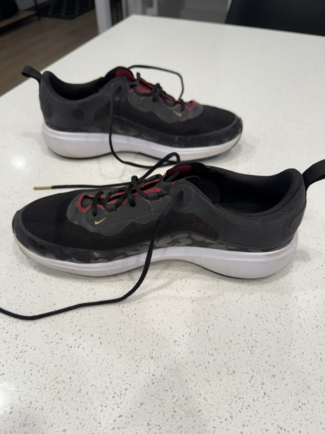 Nike Women's Spikeless Golf Shoes size 8 - photo 2