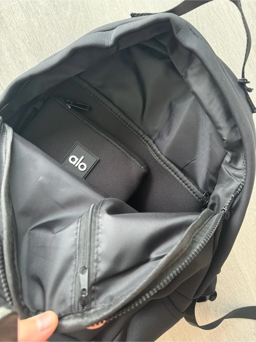 ALO Stow Backpack - Black image indicator(3)