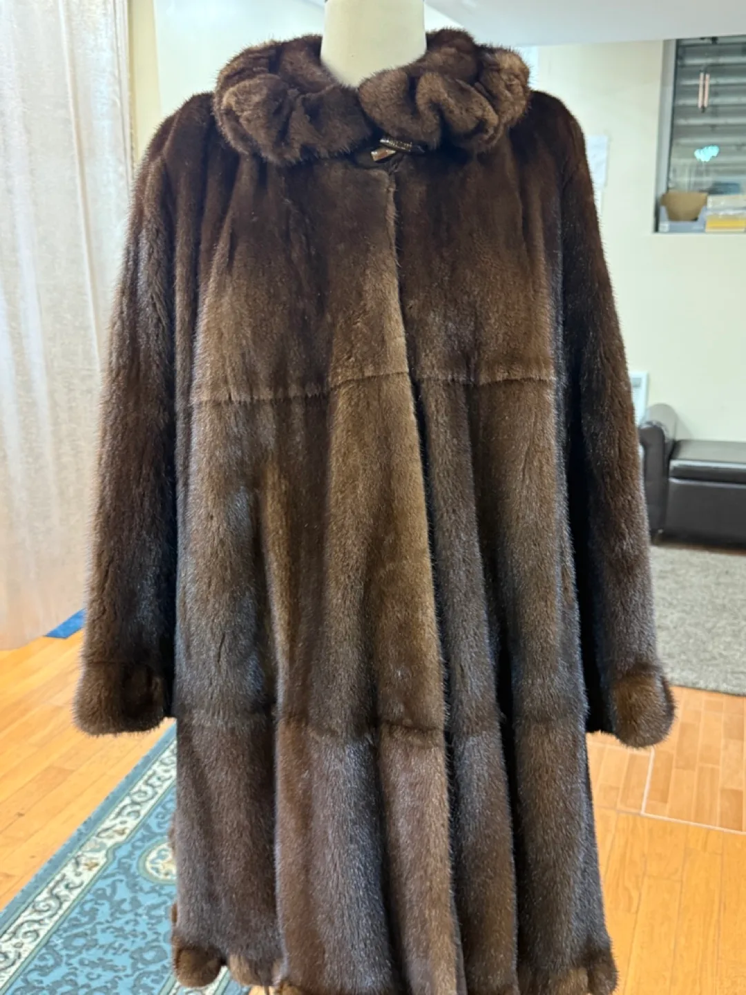 Real mink Brown Fur Coat excellent condition thumbnail