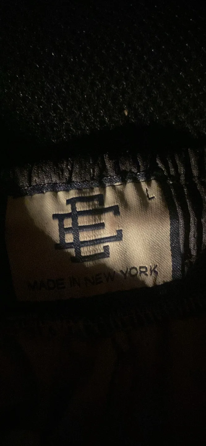 Eric Emanuel Shorts - XL image indicator(4)