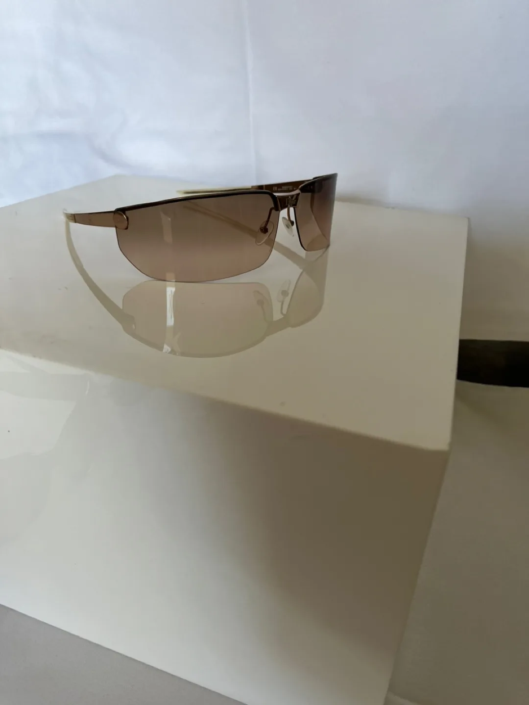 Dior Shield Sunglasses image indicator(8)