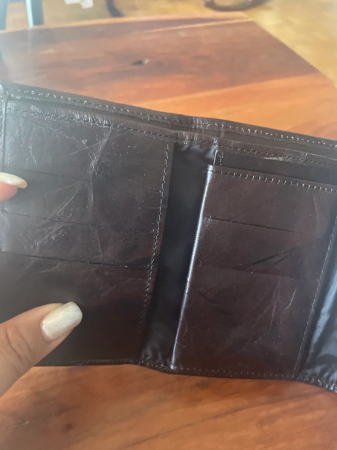 Brown Leather Tri-Fold Wallet image indicator(3)