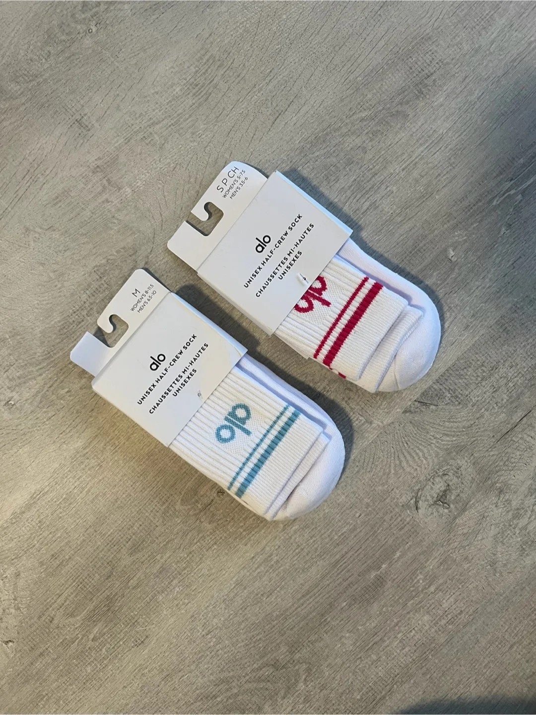 New Alo Unisex Half-Crew Socks image indicator(4)