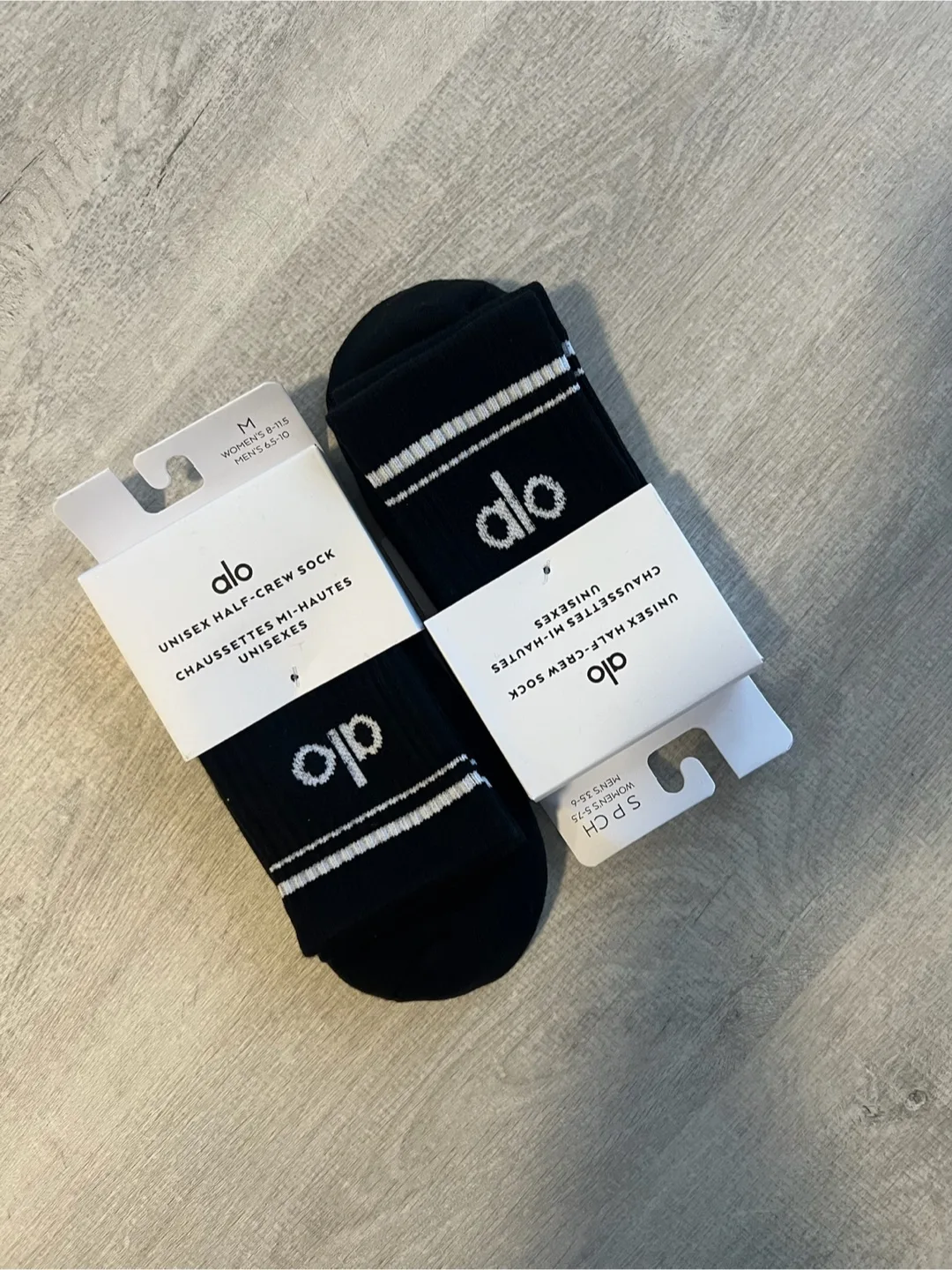 New Alo Unisex Half-Crew Socks image indicator(3)