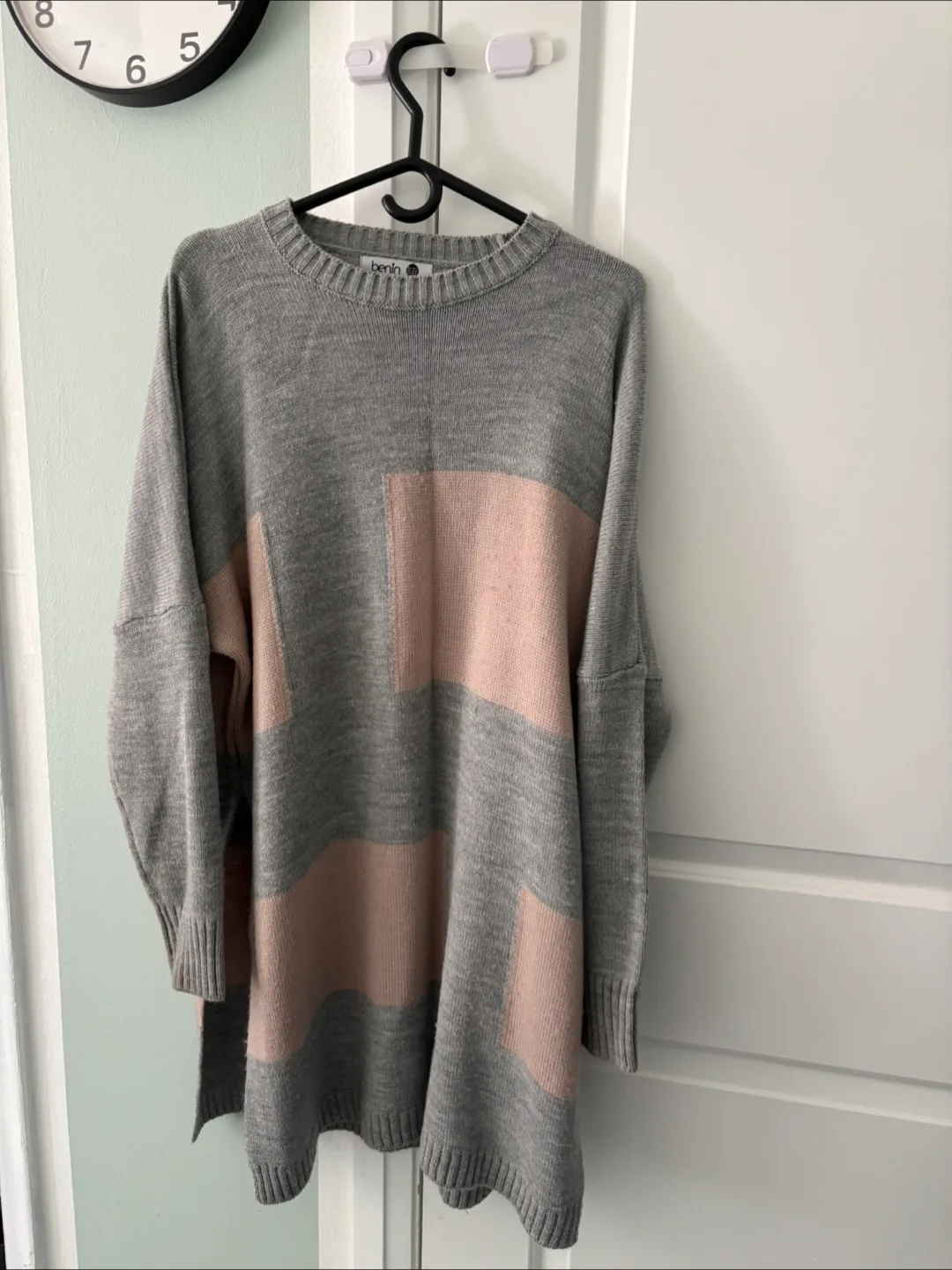 Benin Grey Sweater - Size M/L thumbnail