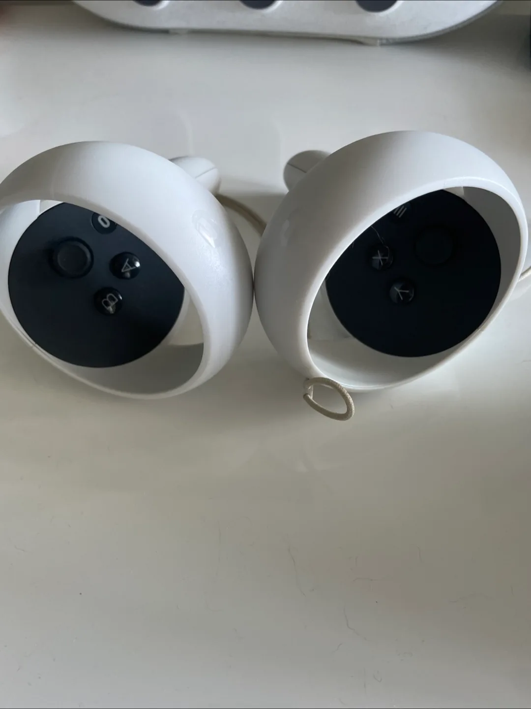 Oculus Quest 2 VR Headset image indicator(2)