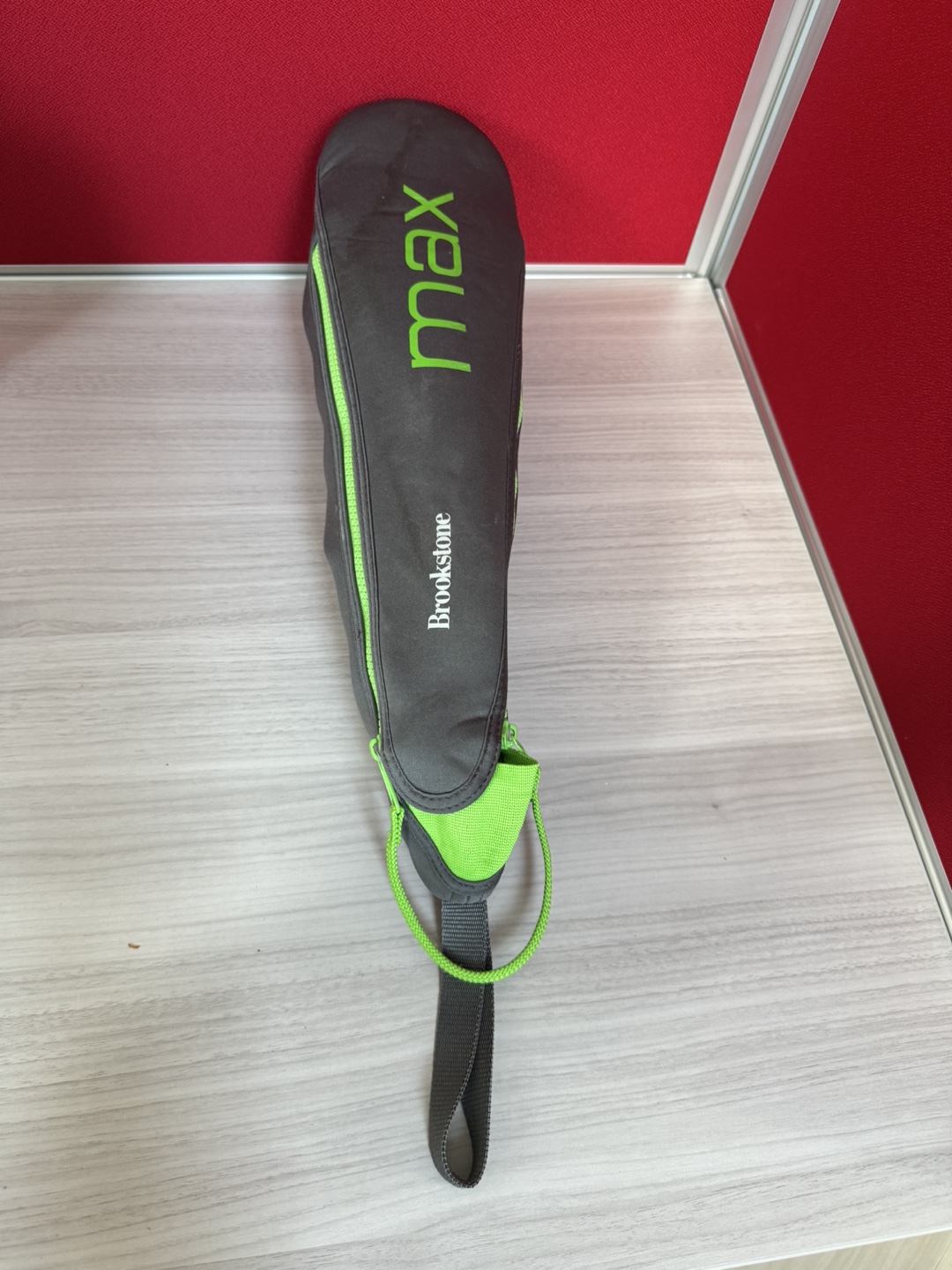 Brookstone Max Massager with Case - photo 5