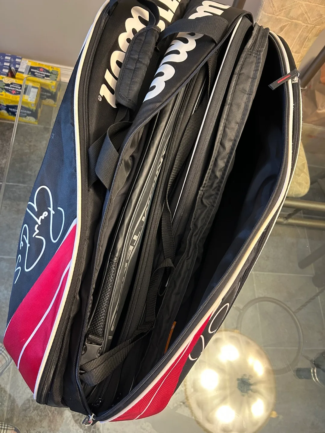 Wilson Roger Federer 8-Racket Tennis Bag image indicator(6)