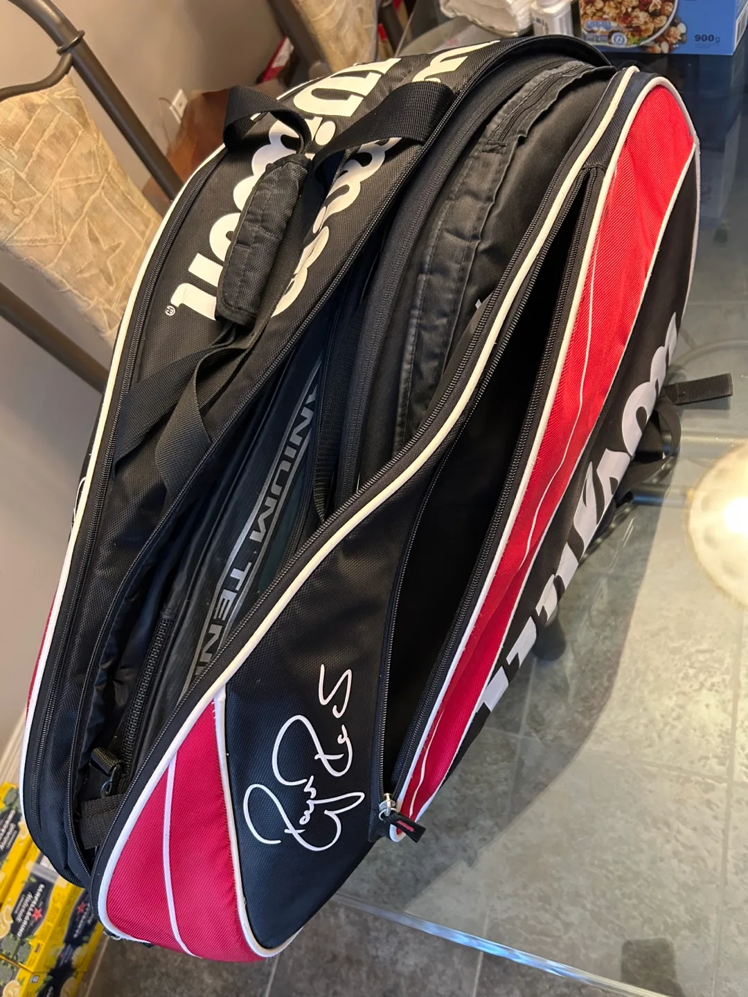 Wilson Roger Federer 8-Racket Tennis Bag image indicator(7)