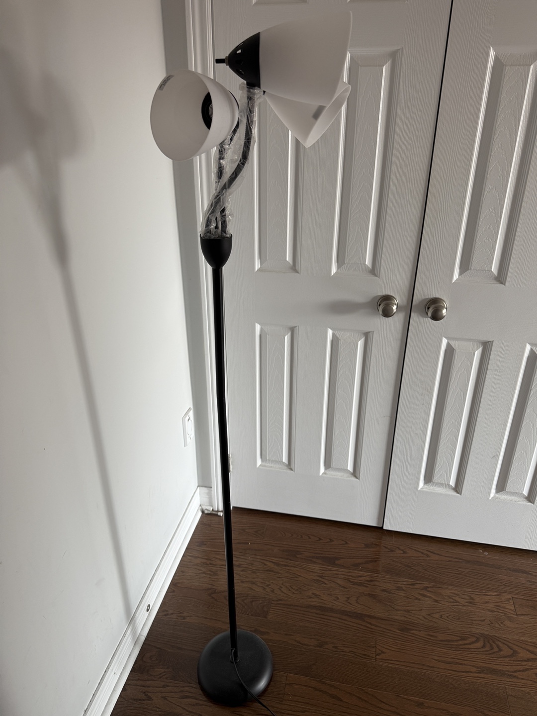 Black Floor Lamp with 3 Lights - photo 2