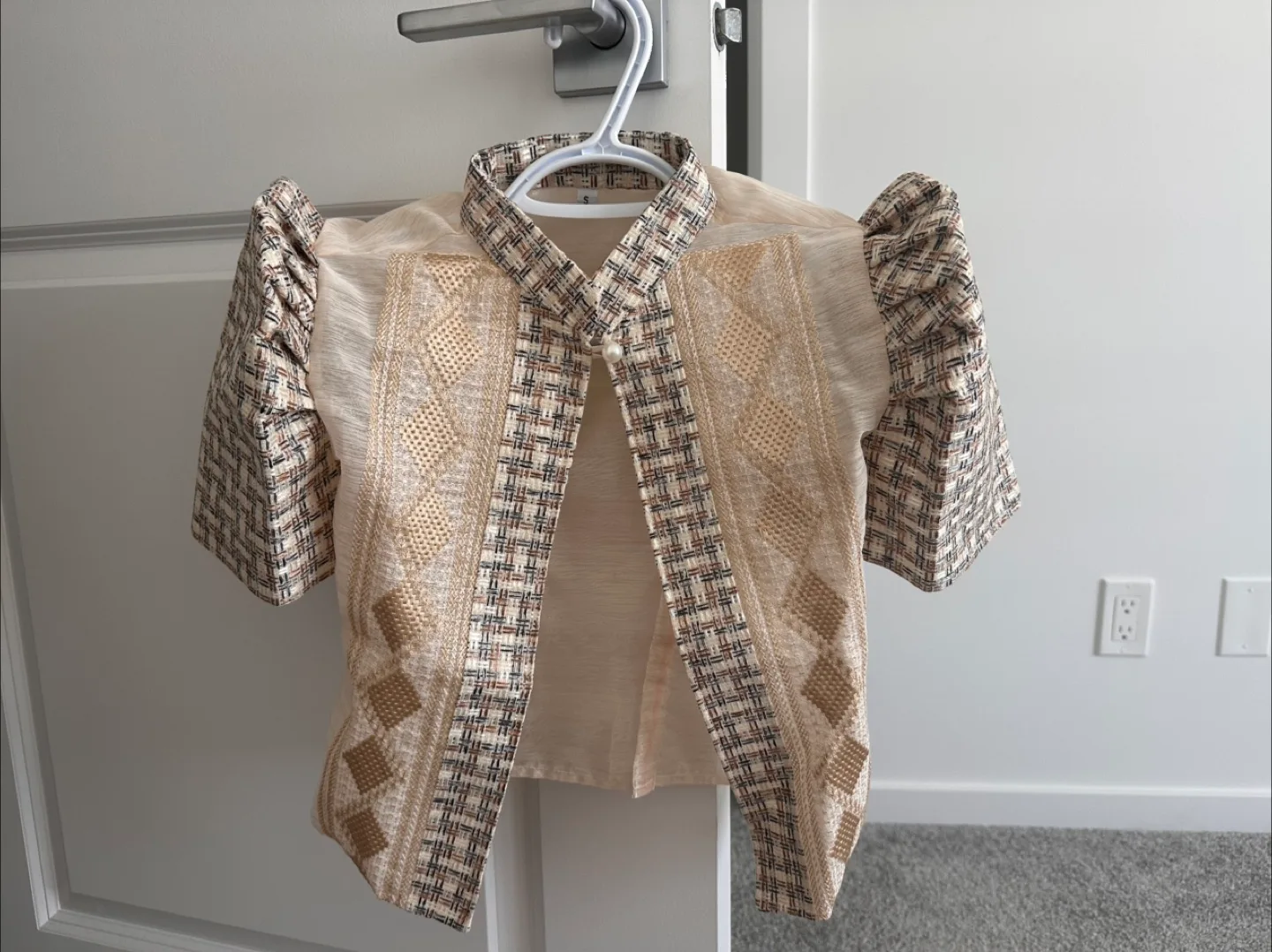 FILIPINIANA ATTIRE FOR WOMEN SMALL NEW