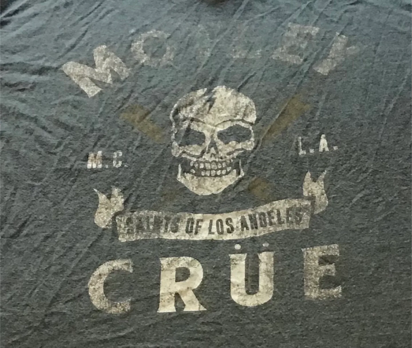 🤩 Mötley Crüe T-Shirt, Size Large image indicator(2)