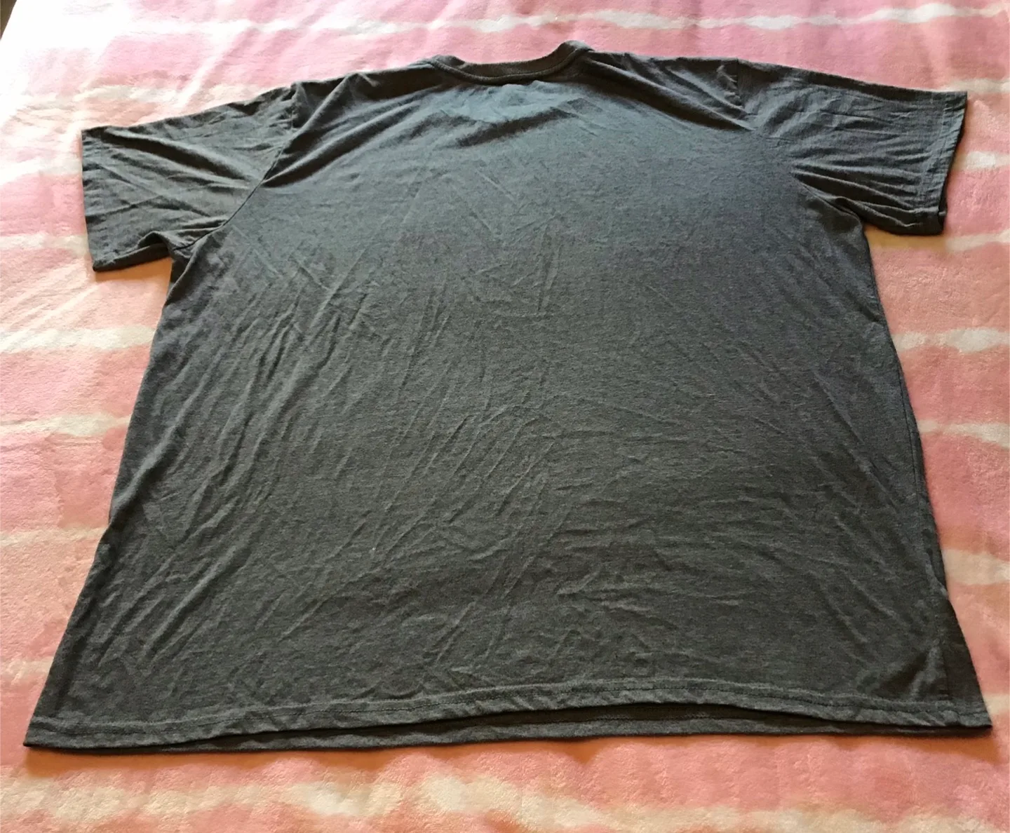 🤩 Mötley Crüe T-Shirt, Size Large image indicator(3)