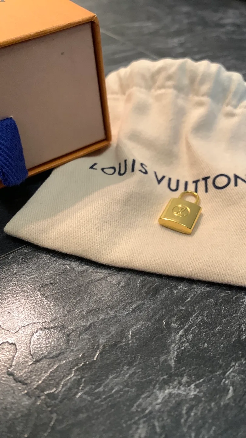 Louis Vuitton Lock Me Padlock thumbnail