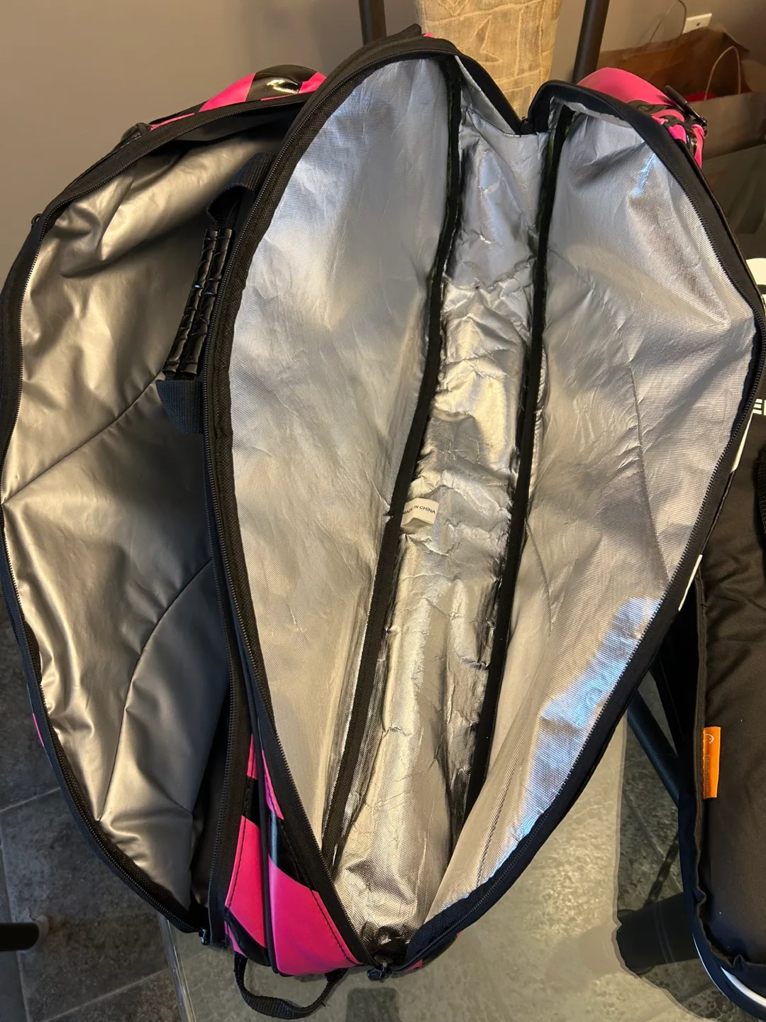 Wilson BLX Tour 6-Racket Tennis Bag (Black/Pink-Adult 27 inches) image indicator(10)