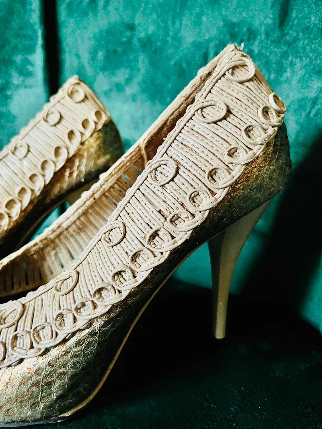 Golden Heels (size: 6) - House of Dereon (Beyonce’s brand) thumbnail