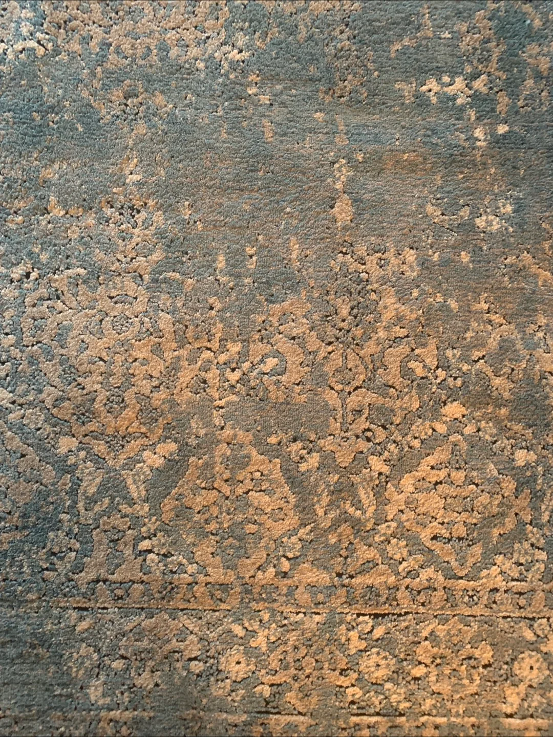 Blue Rug (7'10" x 10'6") image indicator(2)