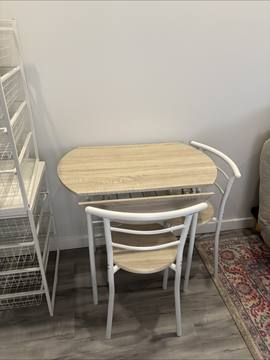 Small drop leaf round table