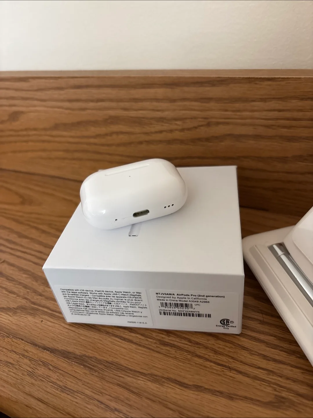 used Apple AirPods Pro (2nd generation) thumbnail