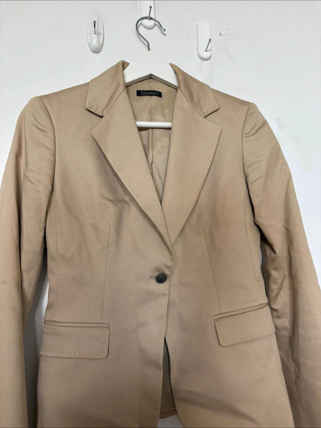 Tahari Beige Pant Suit - Size 0 thumbnail