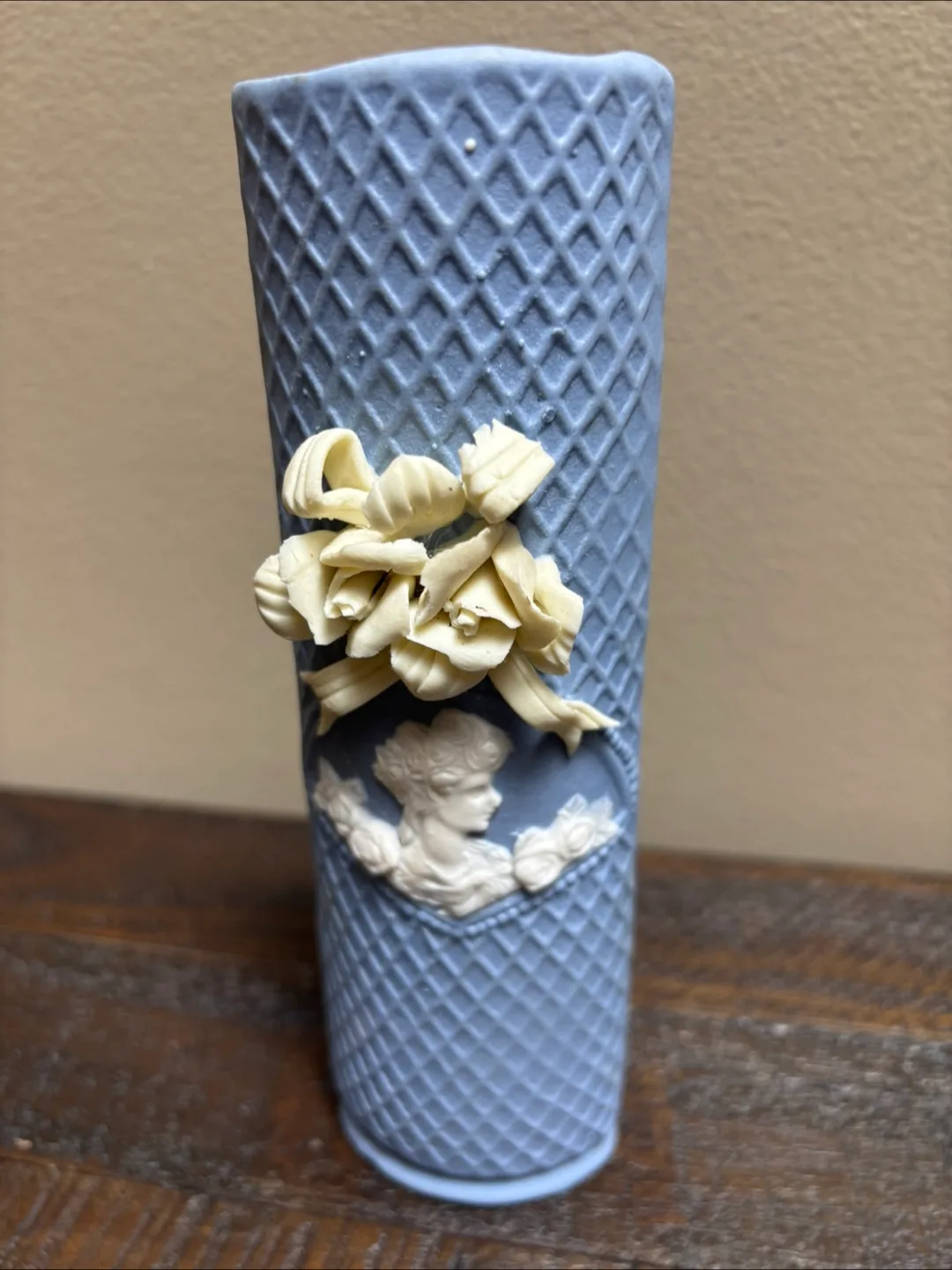 DBE Montreal Blue Vase image indicator(2)