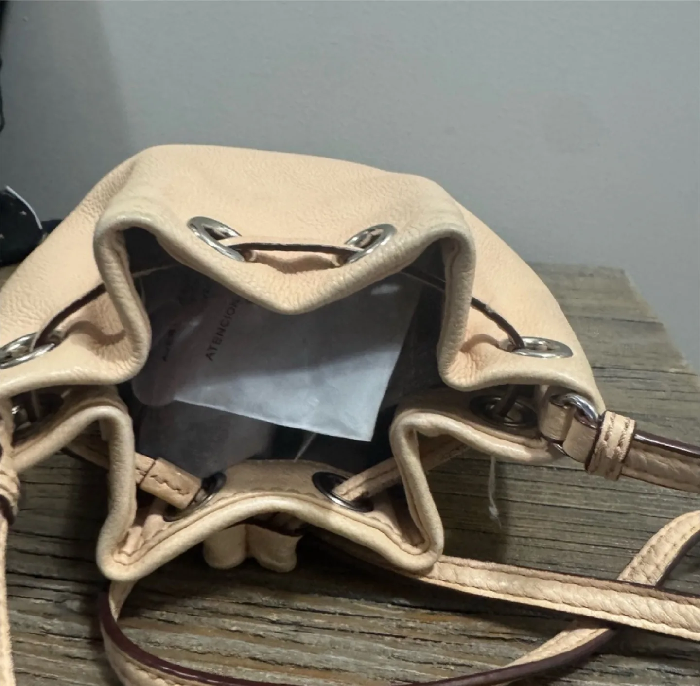 Marc Jacobs Beige Leather Bucket Bag image indicator(6)