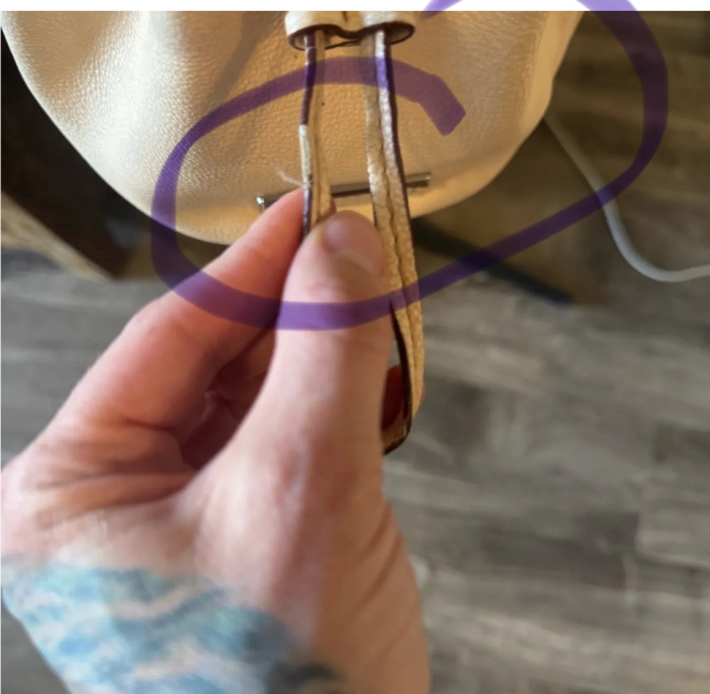 Marc Jacobs Beige Leather Bucket Bag image indicator(8)