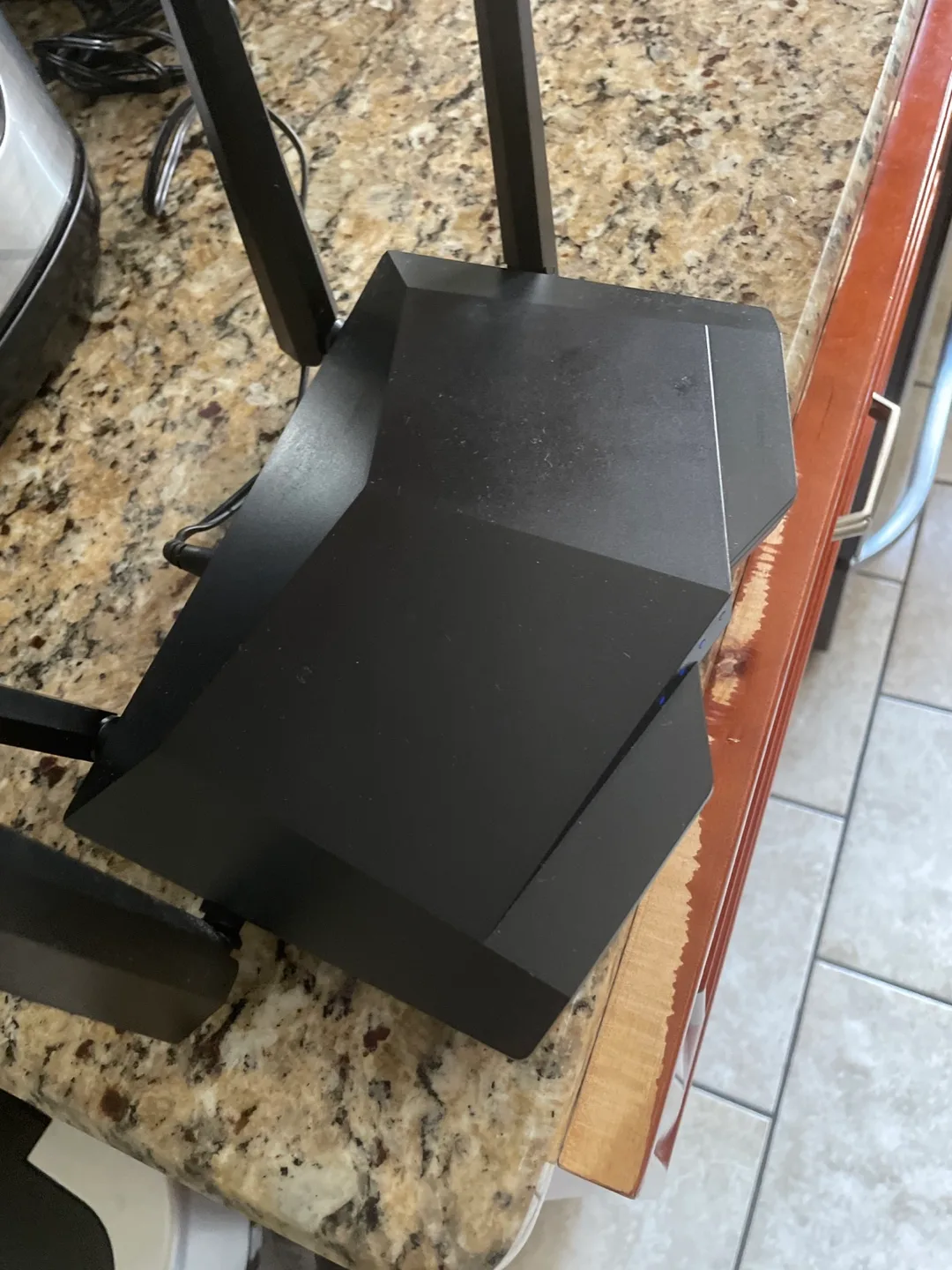 NETGEAR Nighthawk Tri-Band WiFi 6 Router image indicator(3)