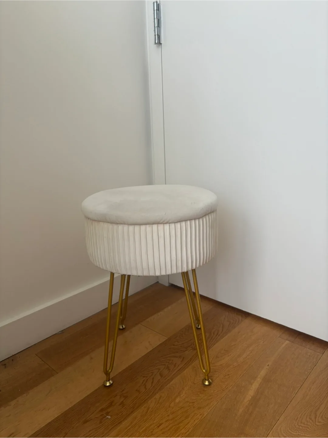 Round Ottoman Stool - Ivory & Gold thumbnail