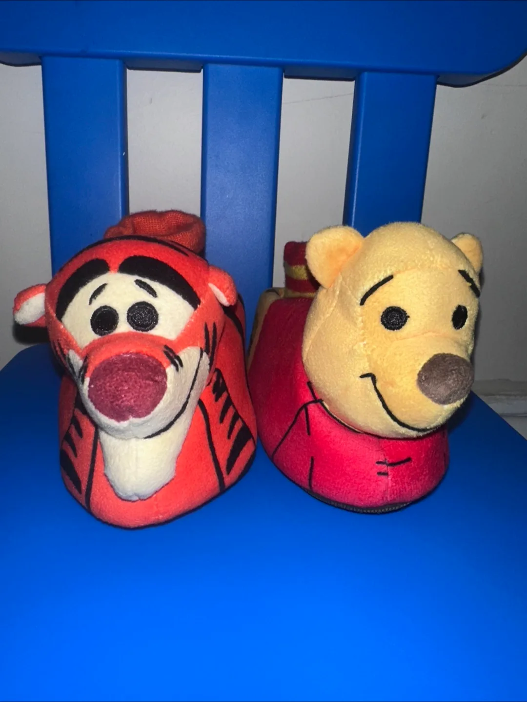 Disney Winnie the Pooh toddler slippers size 7c-8C thumbnail