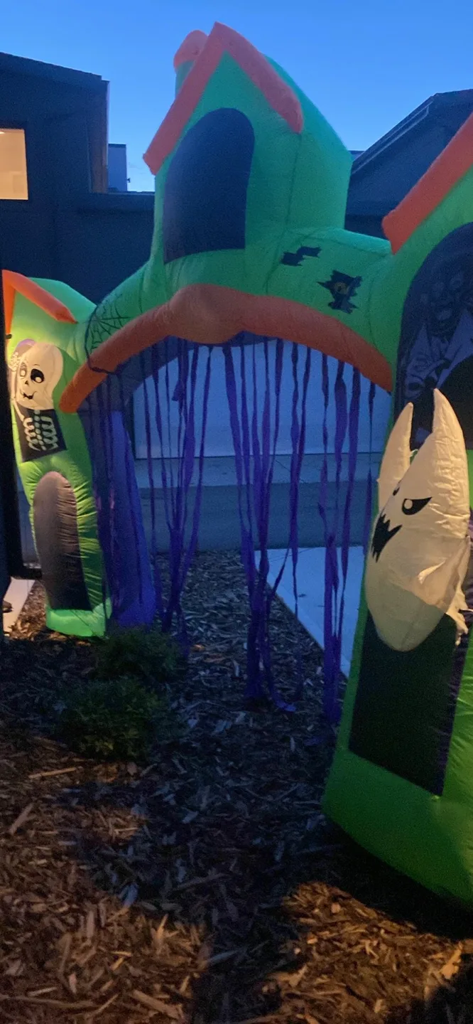Halloween Inflatables thumbnail
