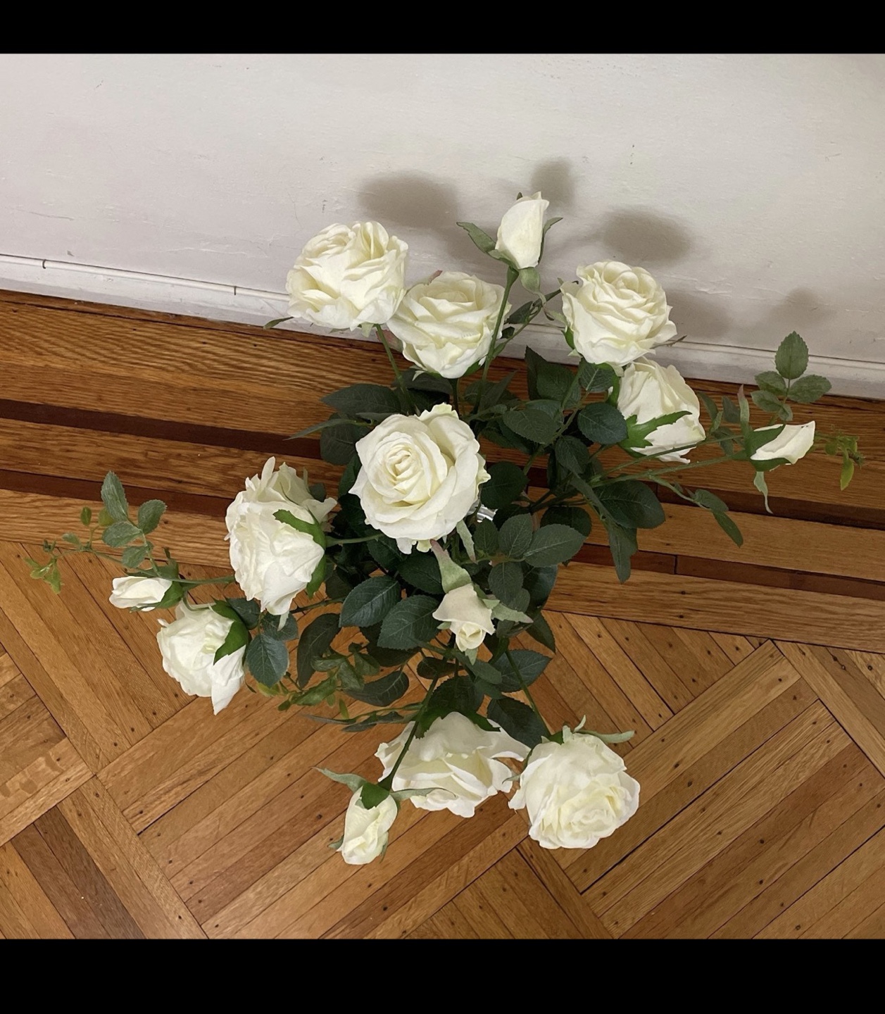 White Rose Floral Arrangement - photo 2