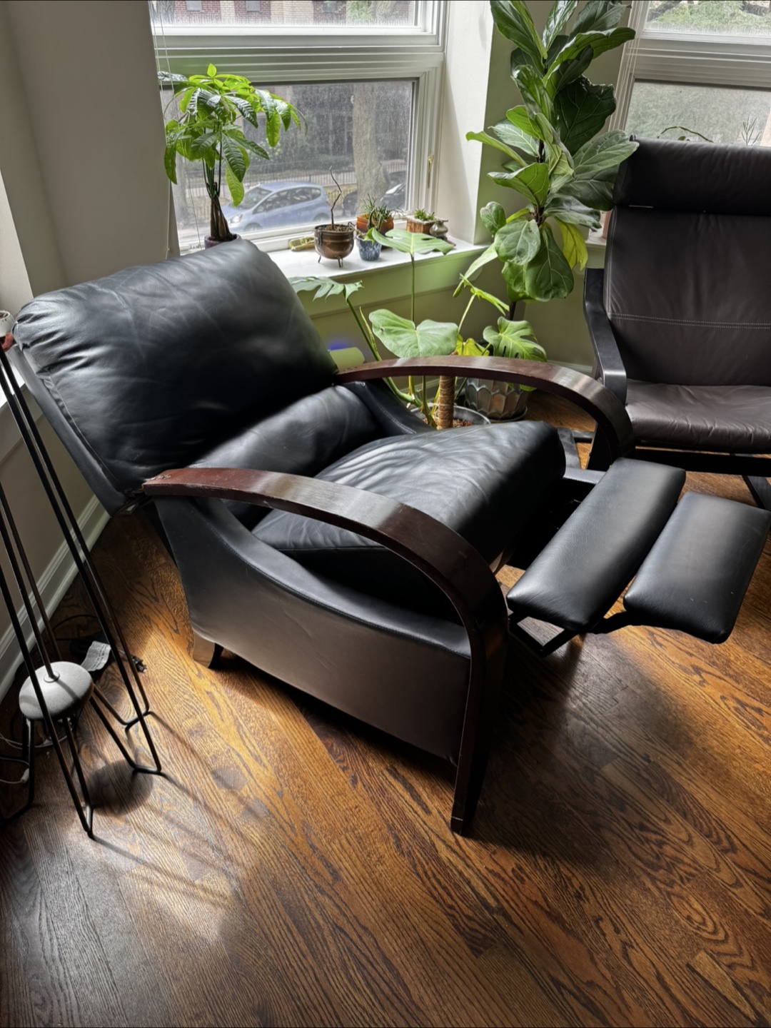 Black Leather reclining Lounge Chair w