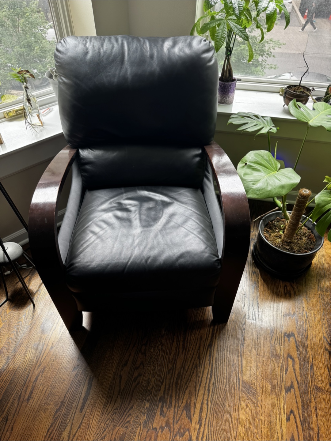 Black Leather reclining Lounge Chair w - photo 4