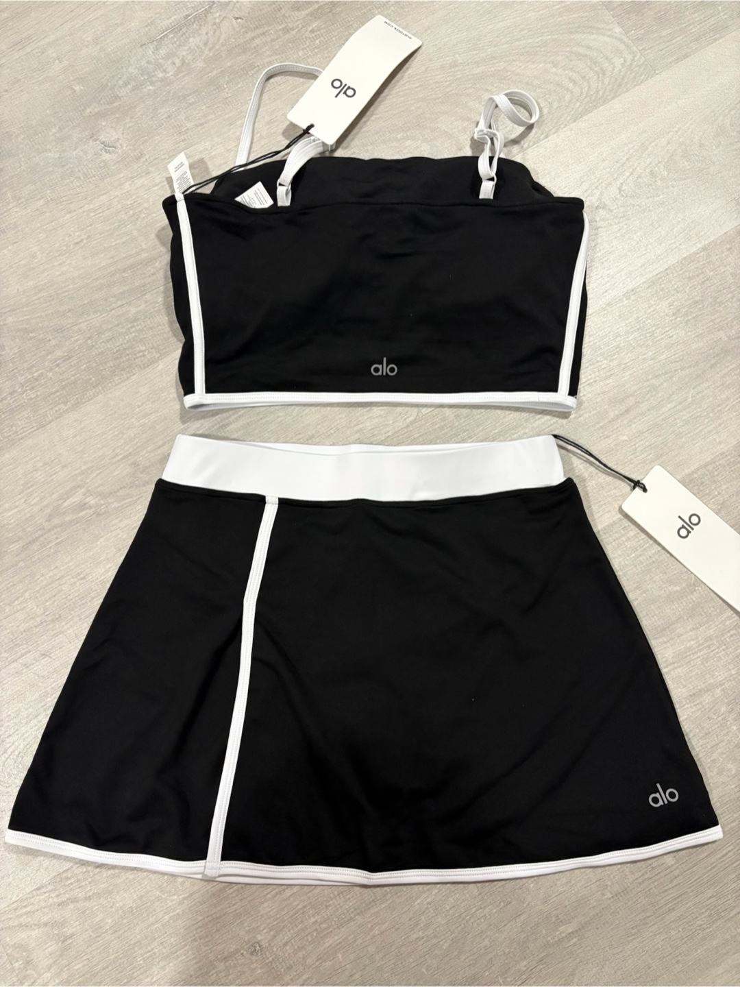 New Alo Yoga Airbrush Streamlined Bra Tank & Skirt Set - photo 2
