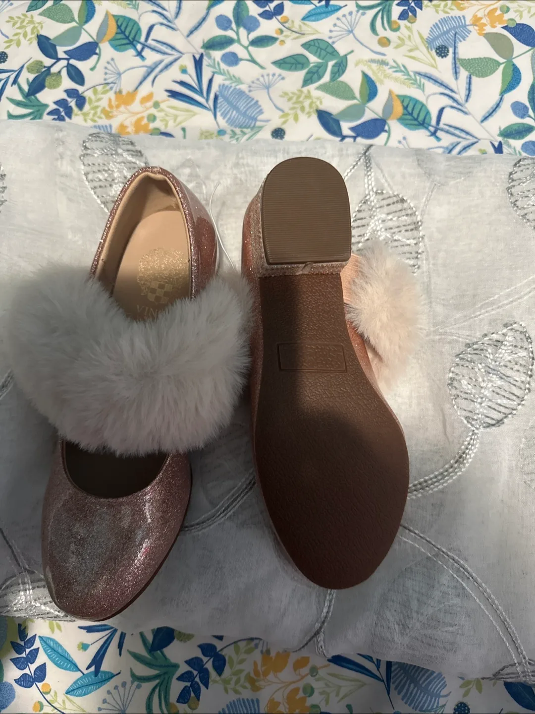 Vince Camuto Girl's Dress Shoes Size 12 image indicator(2)