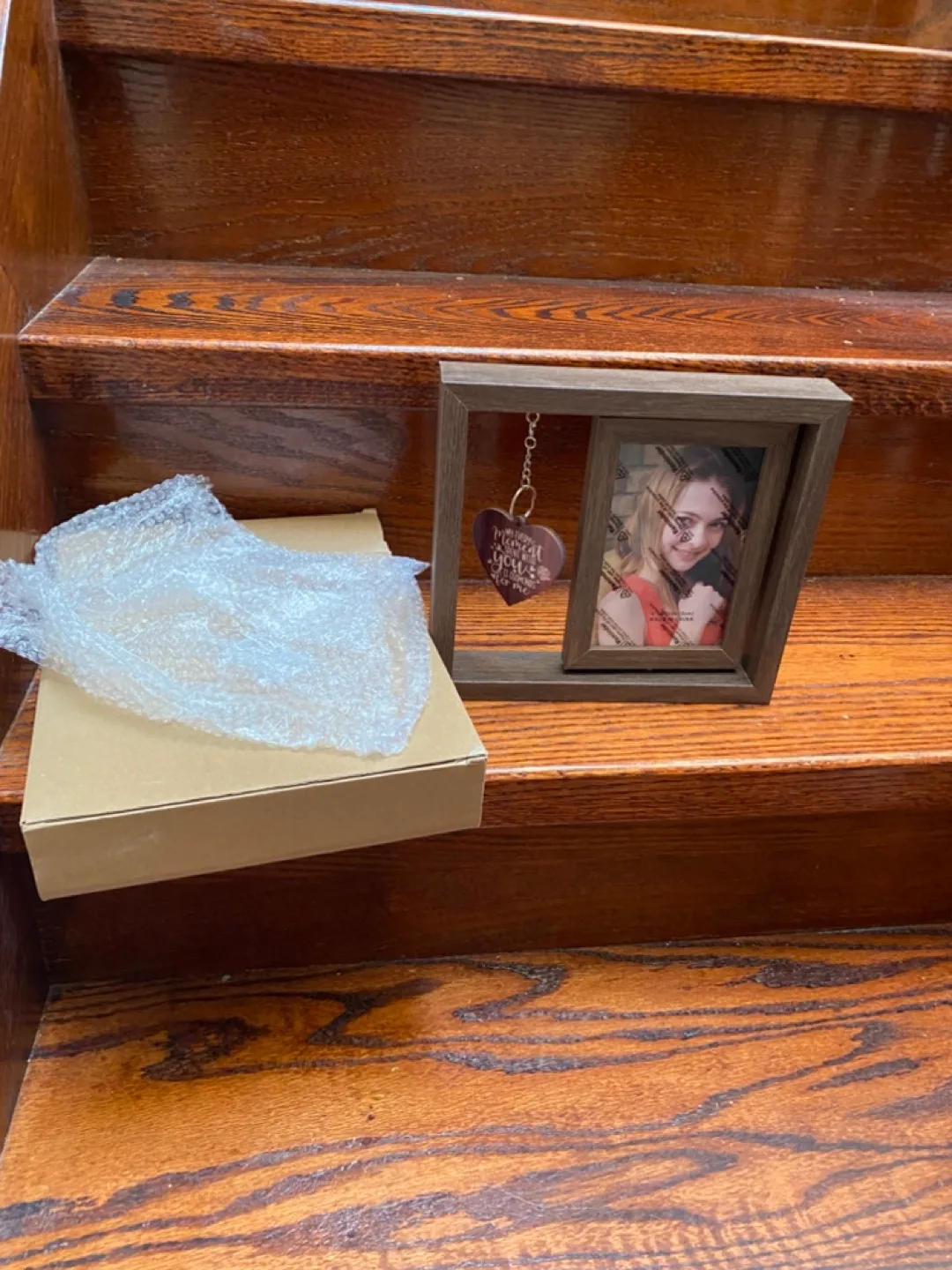 360° Rotating 4x6" Double-Sided Photo Display image indicator(4)