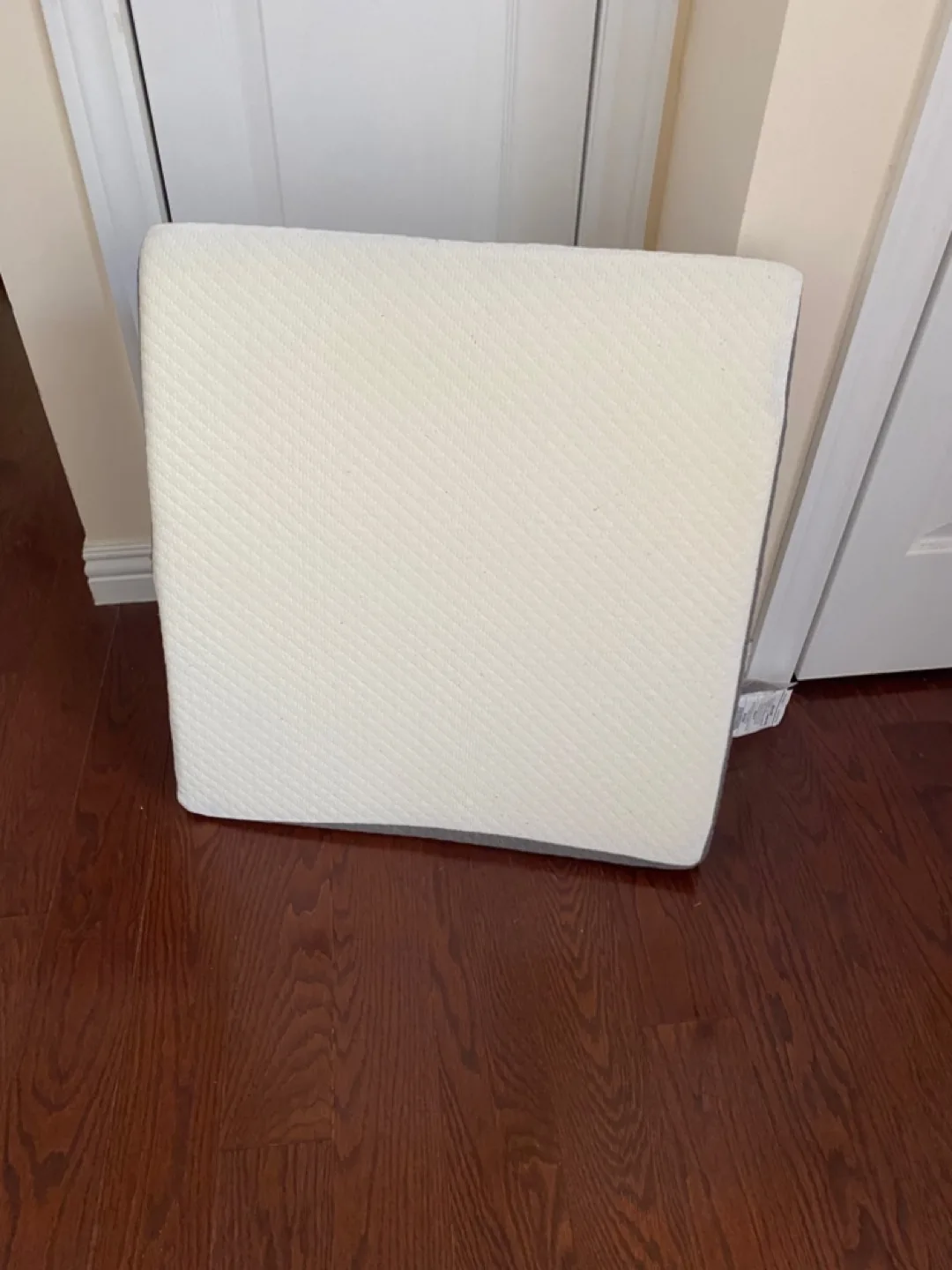 Kolbs Bed Wedge Pillow thumbnail