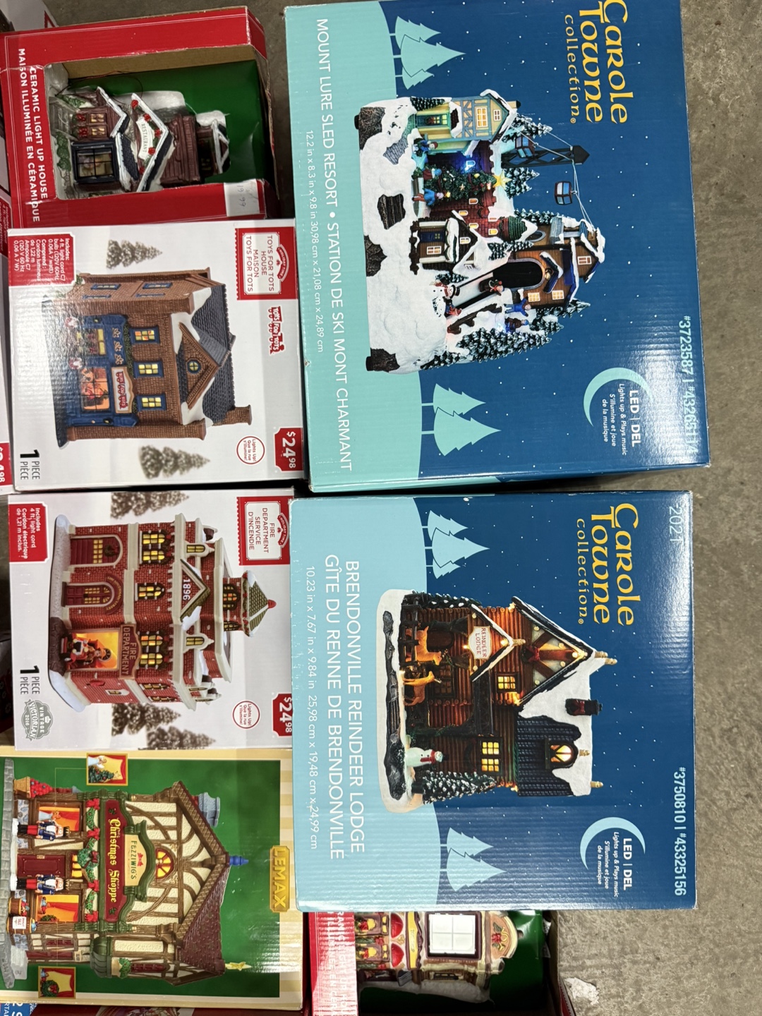 Lemax Christmas Village Collection - photo 3