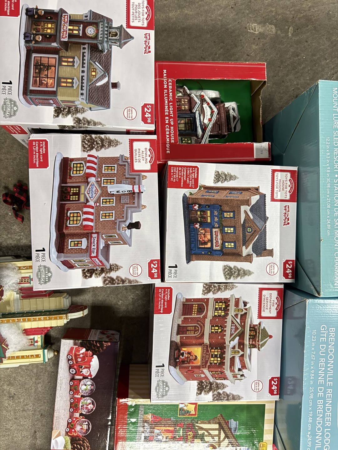 Lemax Christmas Village Collection - photo 2