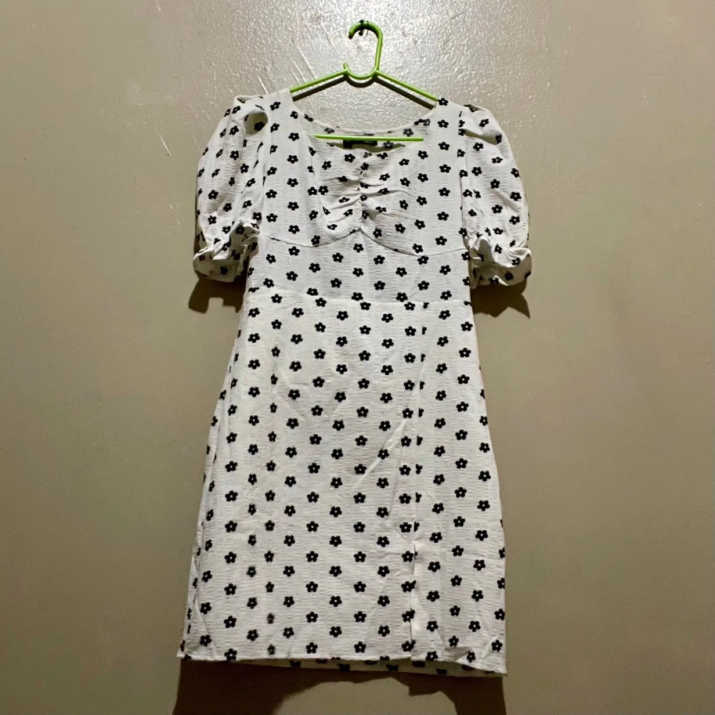 Dazy white floral dress thumbnail