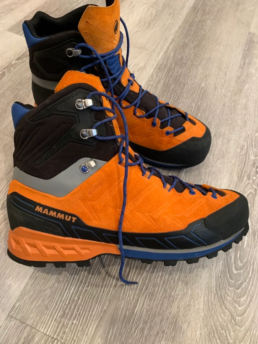 Mammut Waterproof Leather Hiking/Mountaineering Boots image indicator(2)