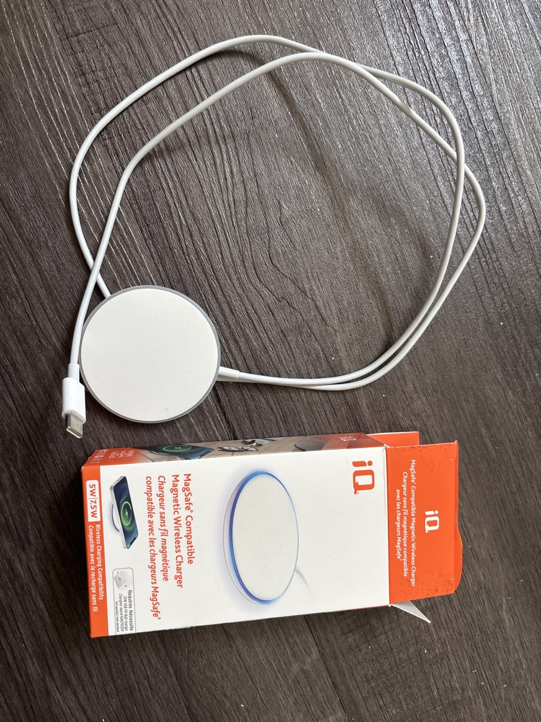 iQ MagSafe Compatible Magnetic Wireless Charger - New